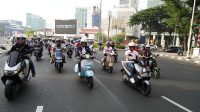 Kampanyekan Upaya Penurunan Polusi, PLN dan Aismoli Gelar Konvoi 200 Motor Listrik
