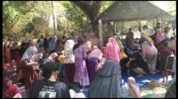Nyadran Unik Tebar Dawet Di Makam Mbah Buyut Kloyong Desa Sranak