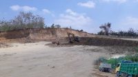 Warga Dan Pengguna Jalan, Keluhkan Debu Aktivitas Galian C di Desa Sumberjo Trucuk