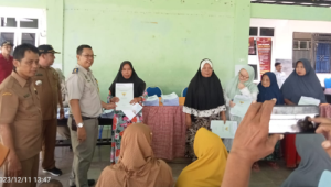 Ratusan Sertifikat Program PTSL desa Titik Kecamatan Sekaran Di Bagikan