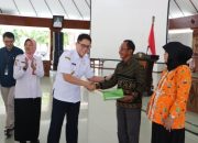 49 PNS Terima SK Pensiun, Pj Bupati Adriyanto: Terimakasih Telah Berkontribusi untuk Bojonegoro