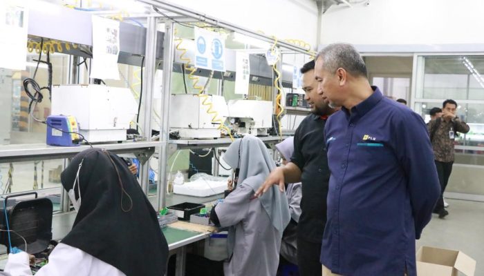 Gerakkan Ekonomi Banten, PLN Sambung Listrik 58 Juta VA untuk Pelanggan di Sektor Bisnis dan Industri