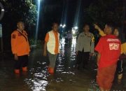 Kepolisian Resor Bojonegoro Cek Kondusifitas Wilayah yang Terdampak Banjir Saat Warga Shalat Tarawih
