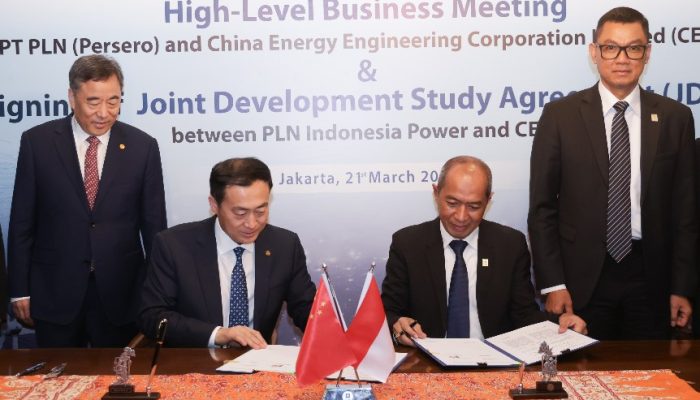 PLN Indonesia Power dan China Energy Sepakat Kaji Pengembangan Energi Hijau Skala Besar di Sulawesi