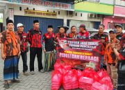 Anggota PAC Pemuda Pancasila Serta LSM GMAS Kecamatan Babat Bagikan 200 kotak takjil