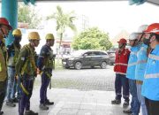 Jaringan Tetap Handal Saat Cuaca Ekstrem, PLN Icon Plus dan PLN UP3 Banyuwangi Menata Kabel di Tiang PLN