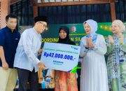 Pj Bupati Bojonegoro Tekankan Kesejahteraan Masyarakat Lewat Dana Desa, Saat Hadiri Silahturahmi Ramadhan di Zona 3