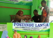 Peduli Kesehatan Warga diwilayah Binaan, Babinsa Koramil Sukosewu Bojonegoro dampingi Kegiatan Posyandu Lansia