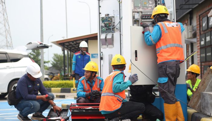 Jelang Lebaran, PLN Operasikan 98 Unit SPKLU di 56 Lokasi Jalur Mudik Wilayah Jateng dan DIY