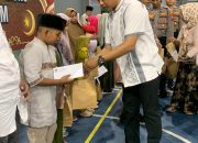 Bulan Suci Ramadhan, Sat Sabhara Polres Bojonegoro Gelar Bagi-bagi Takjil dan Santunan Anak Yatim