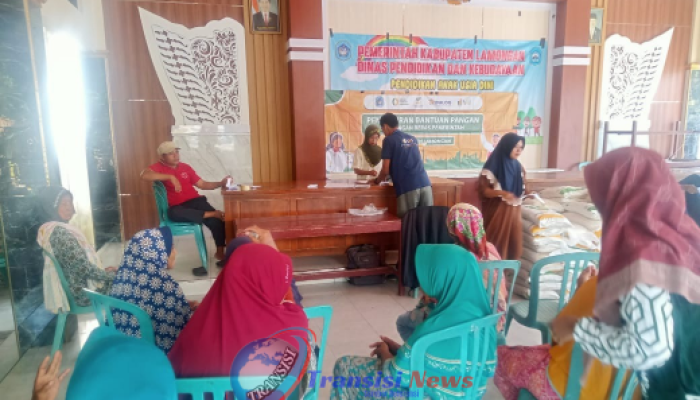Pemdes Kebalankulon, Kecamatan Sekaran Salurkan Bantuan Pangan Berupa Beras ke 188 KPM