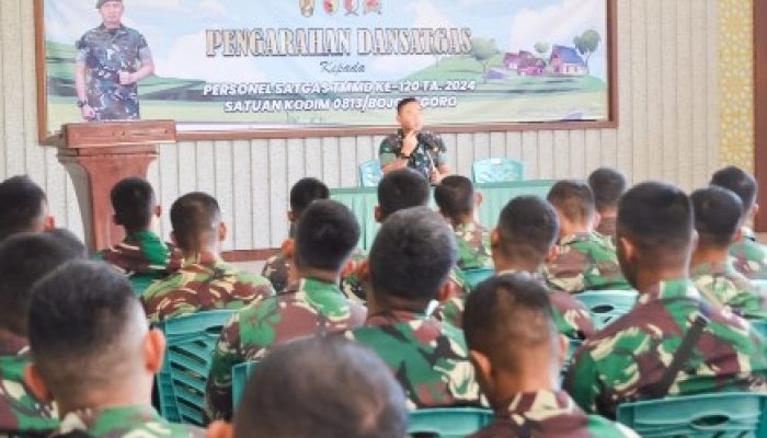 Dandim Bojonegoro Berikan Pengarahan Personel BKO TMMD 120 Tambakrejo