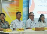 Wakil Walikota Bitung Hengky Honandar, Buka Pelayanan KB Serentak Dalam Rangka Hari Buru Internasional