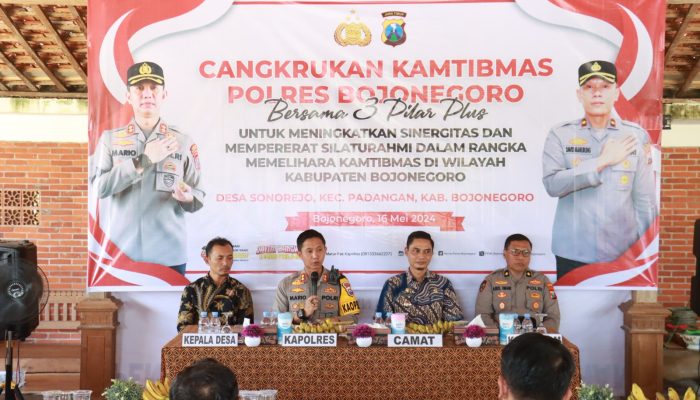 Kapolres Bojonegoro Datangi Balai Desa Sonorejo, Ada Apa ?