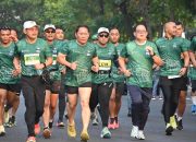 Pangdam Brawijaya Beserta PJ Gubernur Lepas Peserta Surabaya Medic Air Run 2024