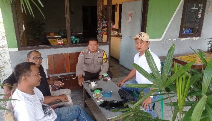 Bhabinkamtibmas Polsek Sumberrejo Polres Bojonegoro Gencar Deklarasikan Anti Hoax Kepada Warga Binaanya Jelang Pilkada