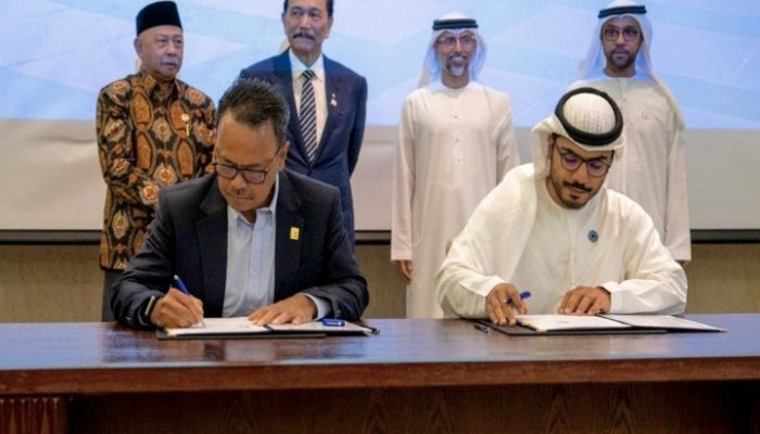PLN Gandeng Masdar Bentuk Kajian Ekspansi PLTS Terapung Cirata Hingga 500 MWac