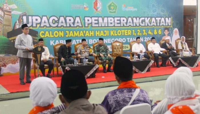 CJH Bojonegoro Diberangkatkan dari Pendopo Malowopati, Pj Bupati: Semoga Diberi Kelancaran dalam Beribadah  