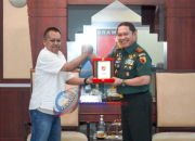 Mayjen TNI Rafael Terima Penghargaan Prapanca Award