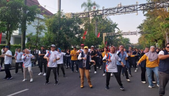 Semangat Warga Bojonegoro Ikuti Senam Hajar Serangan Fajar Bersama KPK, Kampanye Gerakan Anti Korupsi