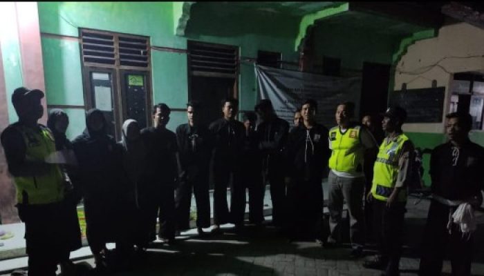 Jaga Kamtibmas, Kapolsek Balen Pimpin Patroli di Tempat Latihan Perguruan Pencak Silat