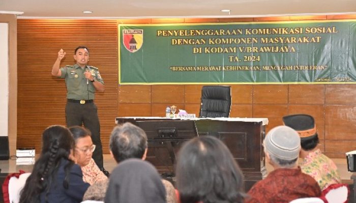 Kodam V/Brawijaya Laksanakan Kegiatan Komsos dengan Komponen Masyarakat (Kommas) di Aula Makodam V/Brawijaya