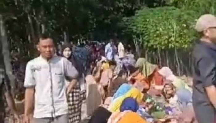 Lestarikan Budaya, Pemdes Talok Bersama Masyarakat Gelar Sedekah Bumi di Sendang Desa Talok Kecamatan Kalitidu
