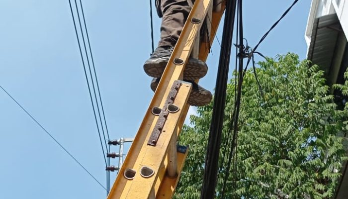 PLN Icon Plus Bersama Pemerintah Kota Surabaya Melaksanakan Penataan Jaringan Di Area Kota Lama