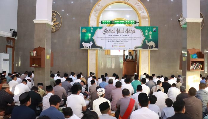 Polres Bojonegoro Gelar Shalat Ied dan Salurkan Hewan Kurban di Hari Raya Idul Adha 1445 H