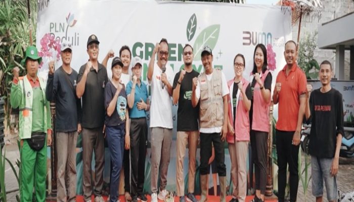 Srikandi PT PLN (Persero) UIP JBTB Turut Sukseskan Program Bersih – Bersih Sungai Tukad Mati Patasari