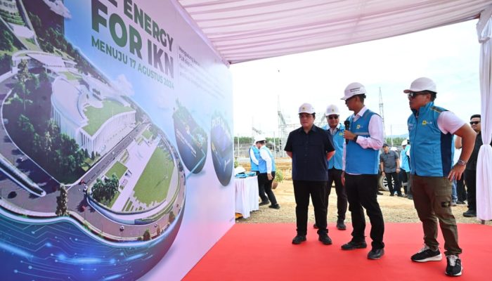 Tinjau PLTS PLN, Menteri BUMN Pastikan Peringatan HUT RI di IKN Gunakan Listrik Hijau