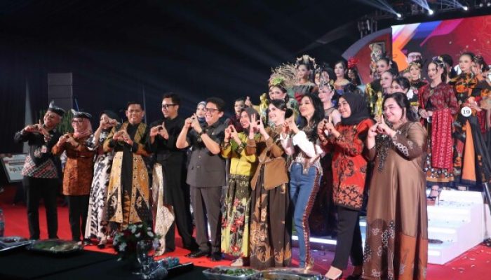 Lomba Fashion Batik di Bojonegoro Jadi Ruang Desainer Daerah Go International
