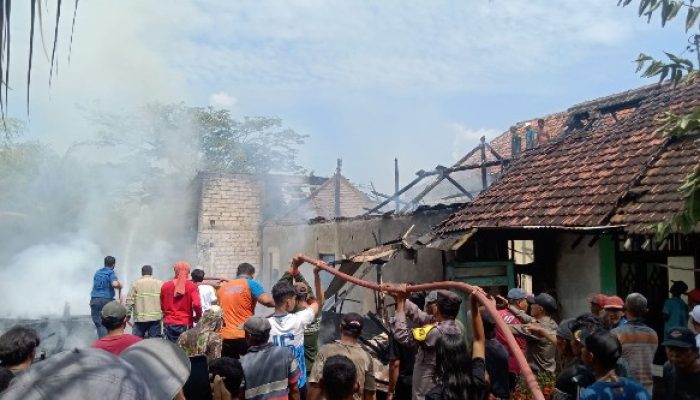 948 Relawan Kebakaran di Lamongan Siap Antisipasi Kebakaran Pada Musim Kemarau