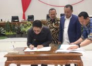 Pj Bupati Bojonegoro Tandatangani Penetapan Raperda RPJPD 2025-2045, Jadi Pedoman Pembangunan