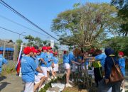 Rangkaian B-TIFF, Para Delegasi 8 Negara Diajak Tanam Pohon di Taman Bengawan Solo