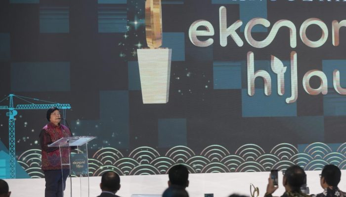 Komitmen Transisi Energi, PLN Raih Anugerah Ekonomi Hijau untuk Infrastruktur EBT Ramah Lingkungan