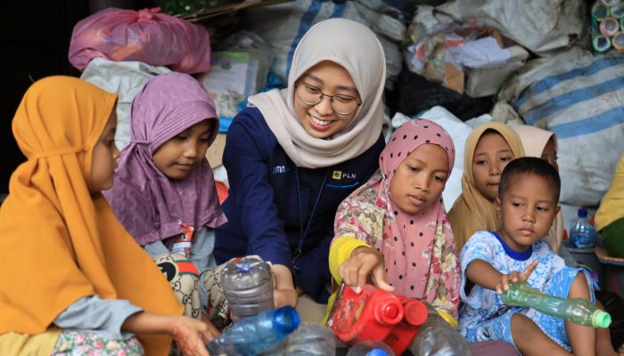 Program PLN Peduli Dukung Pengembangan Pendidikan Bagi 20.848 Penerima Manfaat di Semester I 2024