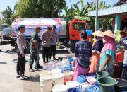 15 Truck Tangki Air Bersih di Kirimkan Polres Bojonegoro ke Sejumlah Wilayah Yang Terdampak Kekeringan