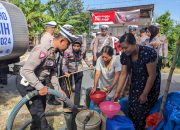 Sambut HUT Lantas 2024, Satlantas Bojonegoro Salurkan 10 Ribu Liter Air Bersih