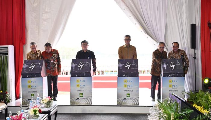 PLN-AHP Resmi Operasikan PLTS _Ground-mounted_ 100 MWp di Kawasan Industri KBI Purwakarta, Terbesar Di Indonesia!