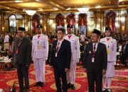 PJ Bupati Bojonegoro Terima Duplikat Bendera Pusaka Jelang Peringatan HUT RI Ke 79