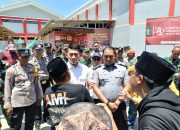 Tak Terbendung, Ratusan Massa AMI Merangsek Masuk ke Rutan Medaeng