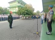 Bhabinkamtibmas dan Babinsa Rejeni  Jadi Pembina Upacara di SMKI Krembung