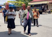 Ella Warikar Didampingi Kuasa Hukum Warinussy, Penuhi Undangan Klarifikasi Di- Polresta Manokwari.
