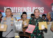 Pangdam V/Brawijaya dan Kapolda Jatim Gelar Konferensi Pers Penggagalan Narkoba jenis Ganja 166,88 Kg