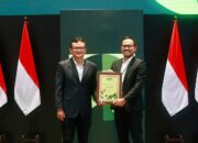 Sambut Nataru: Punya Peta Jalan dan Komitmen Transisi Energi, PLN Raih 3 Penghargaan Investing on Climate Editor’s Choice Award 2024
