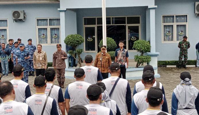 Pj Bupati Jombang Tutup Acara Outbound dan Bimtek Pengadaan Barang dan Jasa Desa di Satrad 222 Ploso