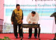 Wakil Menteri Lingkungan Hidup/Wakil Kepala Badan Pengendalian Lingkungan Hidup meresmikan Stasiun Pemantauan Kualitas Udara Ambien (SPKUA)