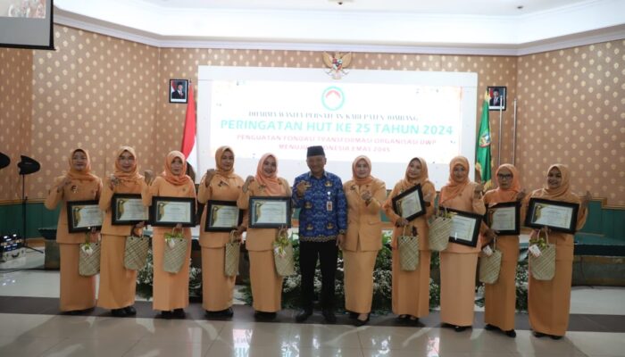 Sekdakab Jombang Agus Purnomo Apresiasi Peran Perempuan di HUT Organisasi Dharma Wanita Persatuan