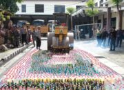 Jelang Natal dan Tahun Baru, Polres Jombang Musnahkan 3.627 Botol Miras dari Berbagai Merk